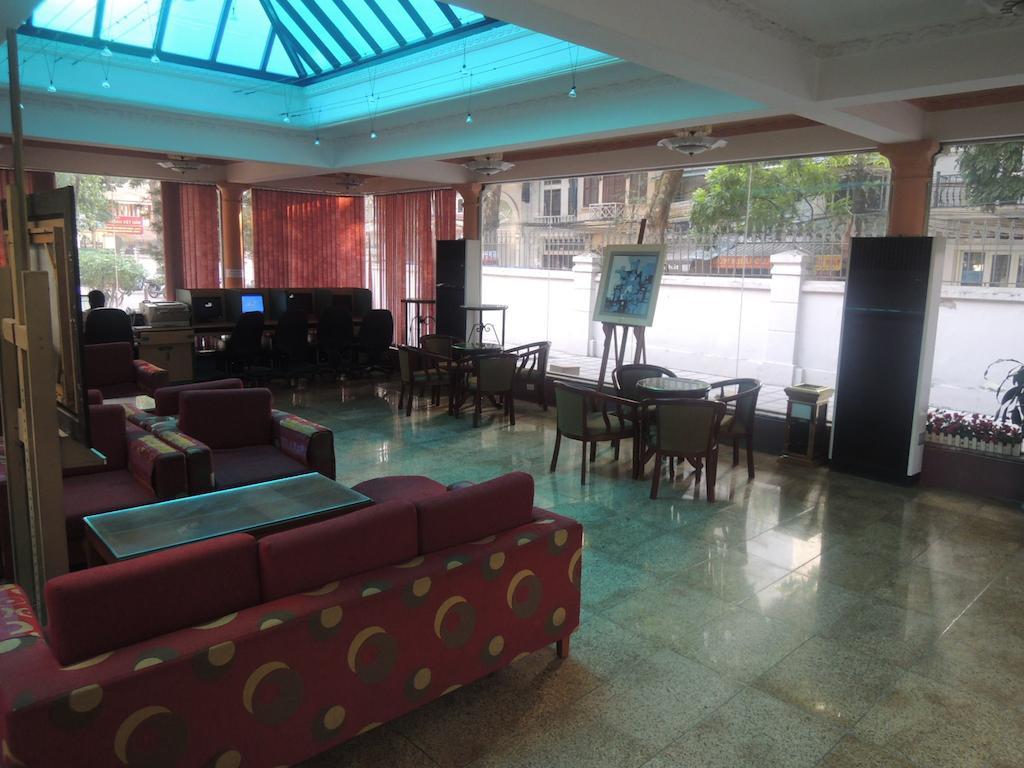 Hotel Army